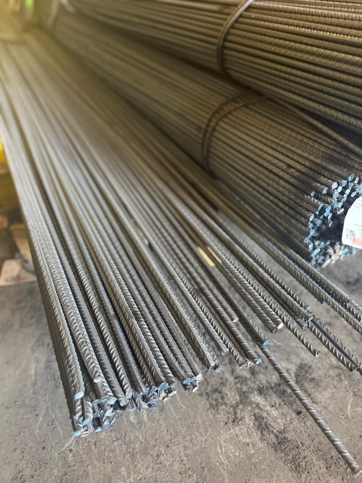 Varillas de Acero Corrugado en stock